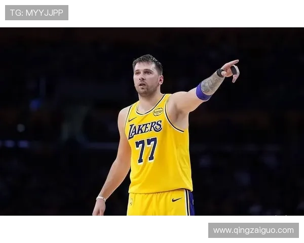 东契奇能否赛季场均40分引热议里夫斯称赞他的表现令人难以置信